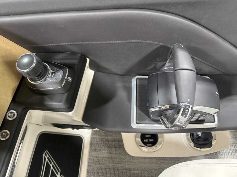 2026 Bennington 27RXFBWAT2 - Twin V8 - Joystick - NEW RX - NEW Windshield US-ETWS9280J526 [photo 17]